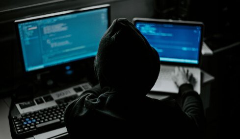 KillSec: 18χρονος που μένει στην Αθήνα ερευνάται ως προγραμματιστής σε διεθνή ομάδα χάκερ, με πάνω από 1.000 κυβερνοεπιθέσεις και εκβιασμούς
