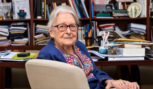 Πέθανε η Ιωάννα Κουτσουράδη, κορυφαία Ελληνίδα φιλόσοφος της Κωνσταντινούπολης 