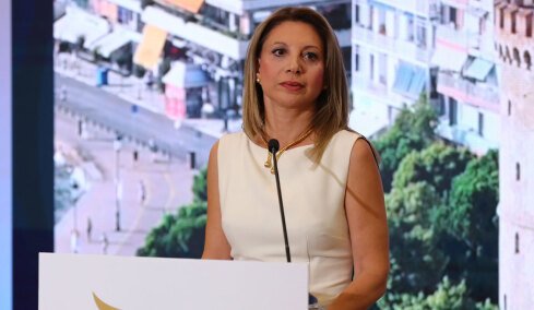 Καρυστιανού: Αρνήθηκαν το αίτημά μου να καταθέσω στεφάνι σε Αθήνα και Θεσσαλονίκη για την 28η Οκτωβρίου