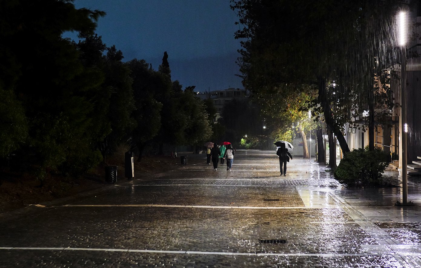 Νέο κύμα κακοκαιρίας «έρχεται» στη χώρα – Πότε θα ξεκινήσουν οι καταιγίδες και ποιες περιοχές θα πληγούν