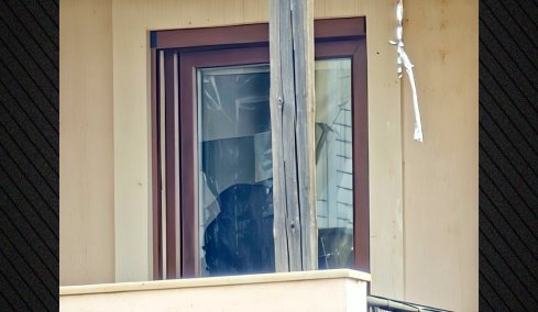 «Απειλούσε πως θα της λιώσει το κεφάλι»: Σοκάρουν οι μαρτυρίες για τον 32χρονο που μαχαίρωσε την πρώην του και τον σύντροφό της στο Λαύριο