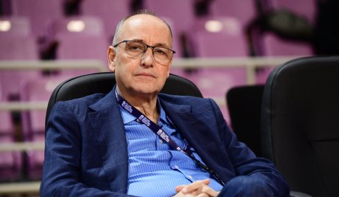 Συνελήφθησαν ο πρόεδρος της Ομοσπονδίας Μπάσκετ Βαγγέλης Λιόλιος και τέσσερις διαιτητές  για στημένους αγώνες - Αναζητείται με ένταλμα στενός συνεργάτης του προέδρου της ΕΟΚ