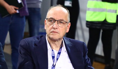 «Όπου τους βρίσκω, θέλω να τους διαλύω»: Στο φως μηνύματα για τα στημένα στο μπάσκετ, πληρωμές €150.000 από τον Λιόλιο, οι διαιτητές ζητούσαν χλιδάτα ξενοδοχεία