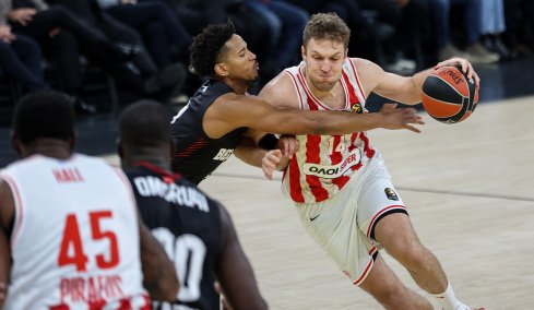 Μπεσίκτας - Ολυμπιακός 70-78 (Δ' περίοδος): Θρίλερ στην Κωνσταντινούπολη, Live η αναμέτρηση