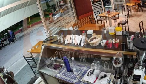 Δείτε βίντεο: Η στιγμή της σύλληψης της 41χρονης που δηλητηρίαζε τον πρώην σύζυγό της με ατροπίνη σε φαγητό και νερό 
