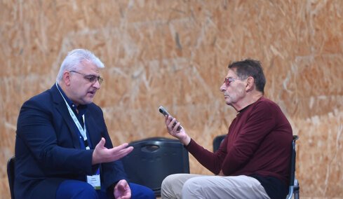 Ο Νεκτάριος Ταβερναράκης στον Δανίκα: «Πόσο θα ζήσουμε εξαρτάται κατά 50% από τα γονίδιά μας»