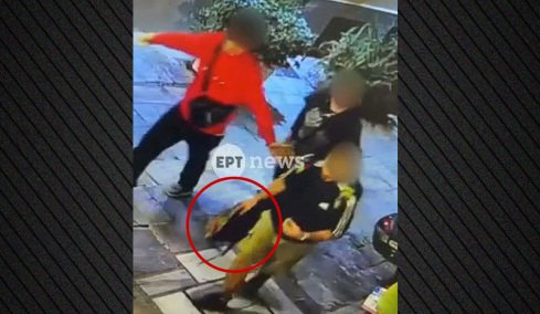 Βίντεο δείχνει τους τρεις κλέφτες να φεύγουν από την Πλάκα με κομμάτι χαλκού, λίγες ώρες πριν τη φονική έκρηξη