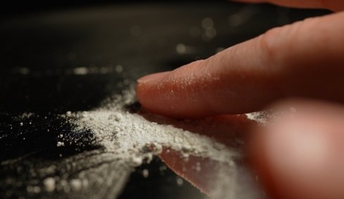 Πέθανε 20χρονη στη Θεσσαλονίκη μετά από χρήση ψυχοτρόπου ναρκωτικού, συνελήφθη φίλος της που πήρε μαζί της την ουσία