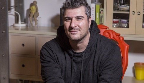 Νίκος Μωραΐτης για τα πνευματικά δικαιώματα: Η δόξα και τα πολλά χρήματα από τα live πάνε στον τραγουδιστή, η ιδιοκτησία του έργου ανήκει στους δημιουργούς
