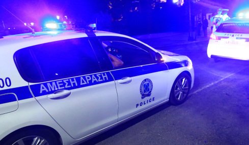 Τηλεφωνική απάτη εξελίχθηκε σε απαγωγή: Παρίσταναν τους αστυνομικούς, έβαλαν γυναίκα σε αυτοκίνητο και την μετέφεραν από την Τρίπολη στην Αττική