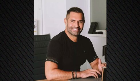 Αλεξάντερ Ασλάνι: Ποιος ήταν ο διάσημος πλαστικός χειρουργός των influencer που δολοφόνησαν εν ψυχρώ στην Ισπανία, ταξίδευαν από 40 χώρες για να τον επισκεφτούν