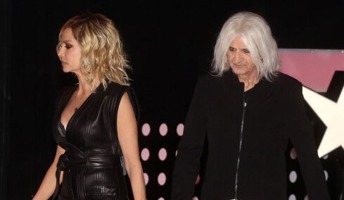 Νέα δήλωση Δημητρακόπουλου: Η Βίσση προσέδωσε μοναδική υπεραξία στο έργο Καρβέλα, δεν μπορεί να της απαγορευτεί να ερμηνεύει τα τραγούδια του