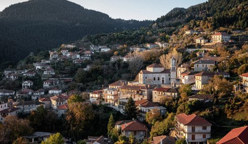 5 υπέροχες διαδρομές με αυτοκίνητο στην Πελοπόννησο, μέσα στη Φύση